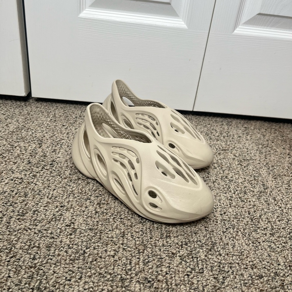 Starring the Yeezy foam runners (adidas), used maybe 5-7 times & very comfy.